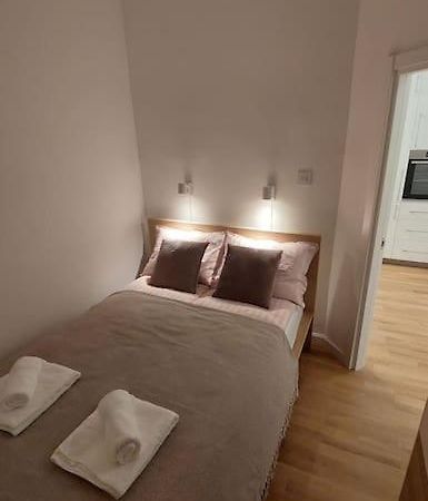 Apartment Green Lux Belgrado Exterior foto