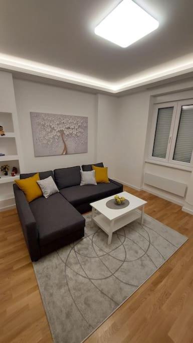 Apartment Green Lux Belgrado Exterior foto